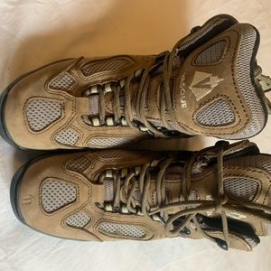 Vasque Breeze Tan Gore-Tex Hiking Boots Women's